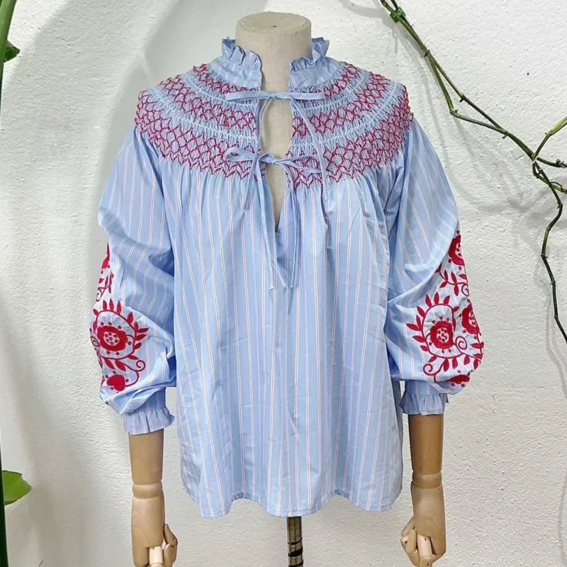 Blusa con bordado
